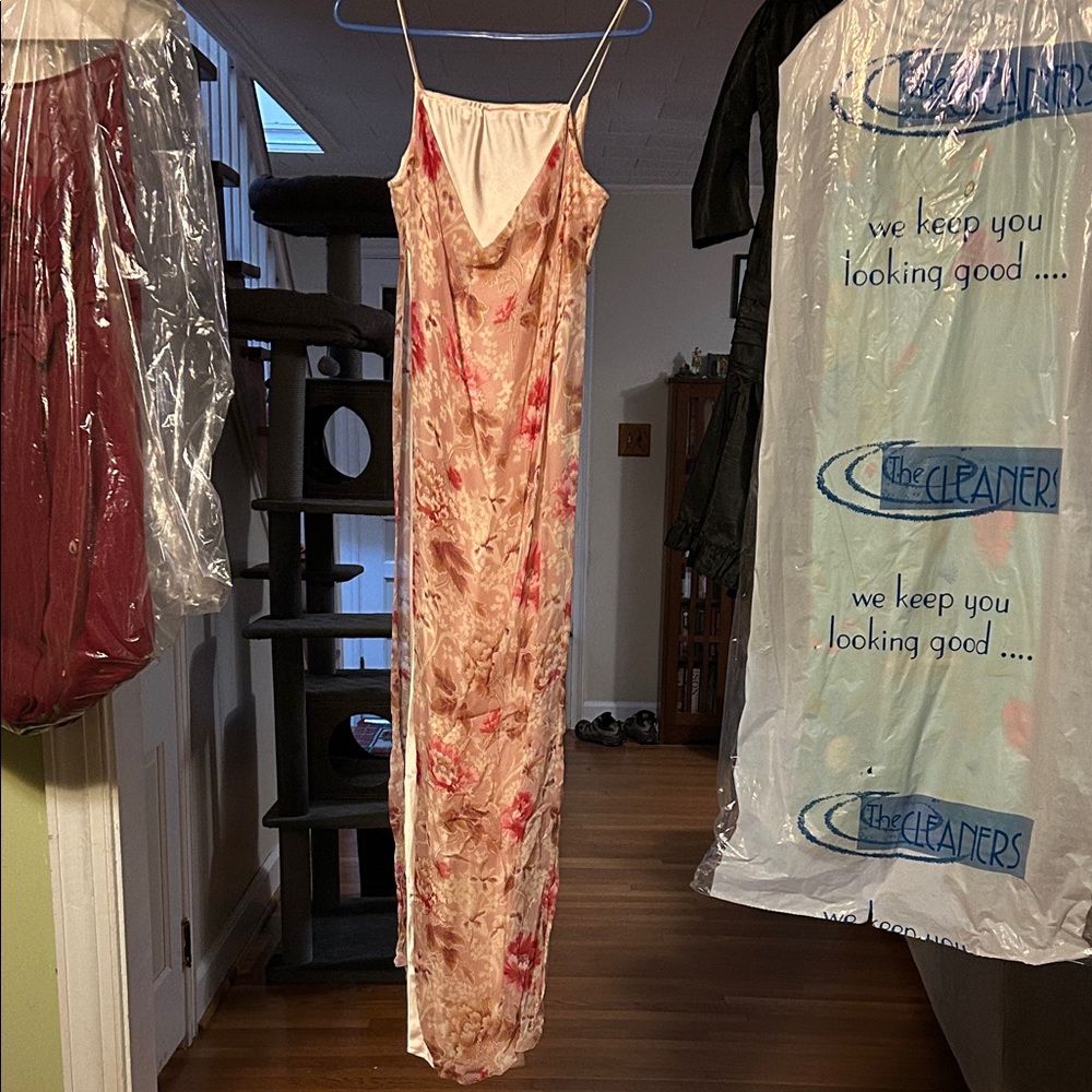 Elegant Floral Maxi Dress in Pink and Cream